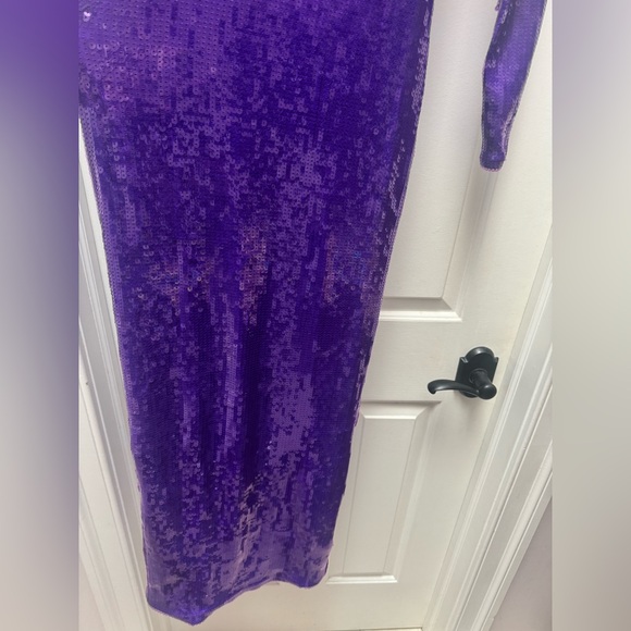 LaQuan Smith Sequin Mock Neck Long Sleeve Cutout Column Gown - Picture 8 of 12